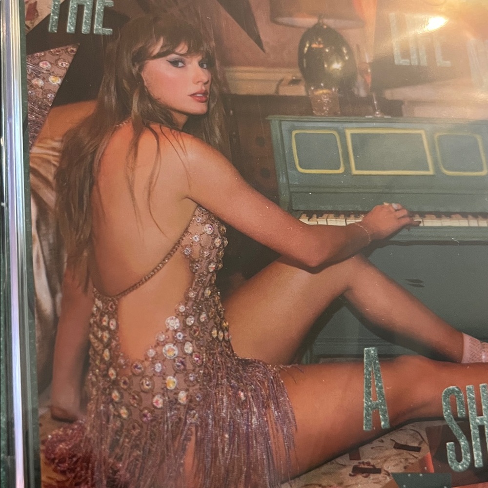 Taylor Swift Acoustic Version Life Of A Showgirl Life Is A Song CD NEW/SEALED
